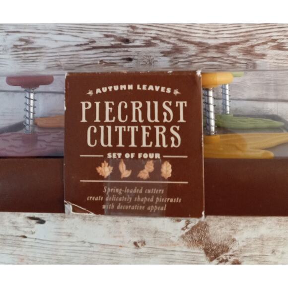 Williams Sonoma Piecrust Cutters Autumn Leaves Thanskgiving - Picture 9 of 10